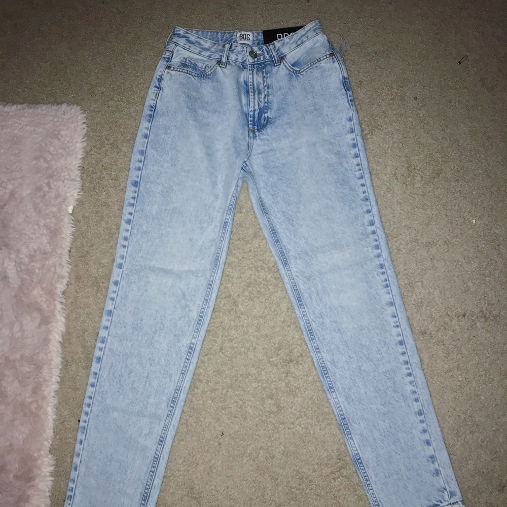 Bdg light wash mom jeans